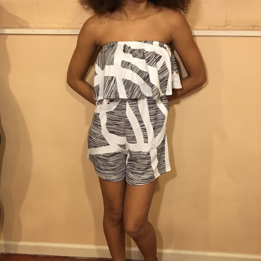 Romper - Picture 2 of 5